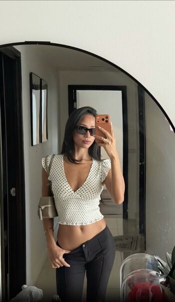 Full leaked Anne ale page private onlyfans photo