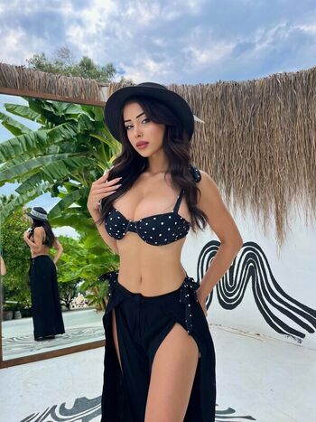 Full leaked Aslihel private onlyfans photo