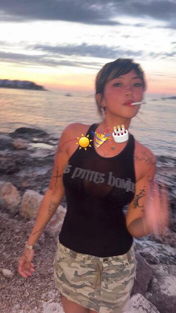 Full leaked Beabadoobee private onlyfans photo