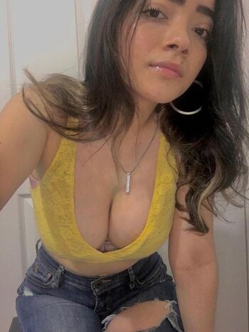 Full leaked Chaparrita linda page private onlyfans photo
