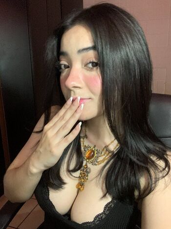 Full leaked Chaparrita linda page private onlyfans photo