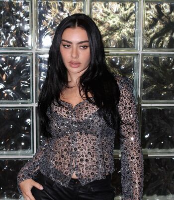 Full leaked Charli xcx  page private onlyfans photo