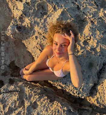 Full leaked Dalmalaluna private onlyfans photo