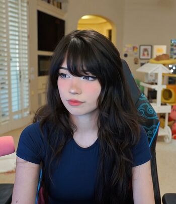 Full leaked Emiru  page private onlyfans photo