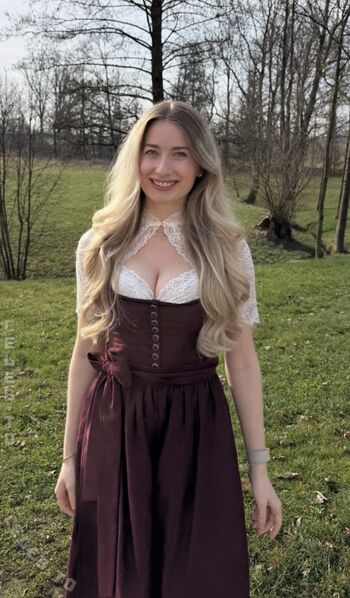 Full leaked Empresslaurasophie page private onlyfans photo