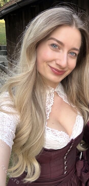 Full leaked Empresslaurasophie page private onlyfans photo