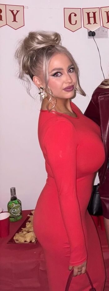 Full leaked Fayehanson private onlyfans photo