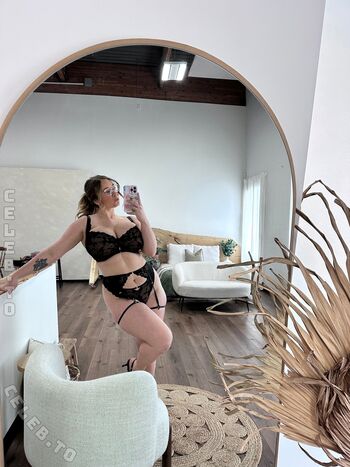 Full leaked Fullerbustbestie private onlyfans photo