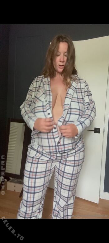 Full leaked Fullerbustbestie private onlyfans photo