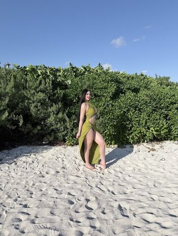 Full leaked Genesiscruzsisi private onlyfans photo