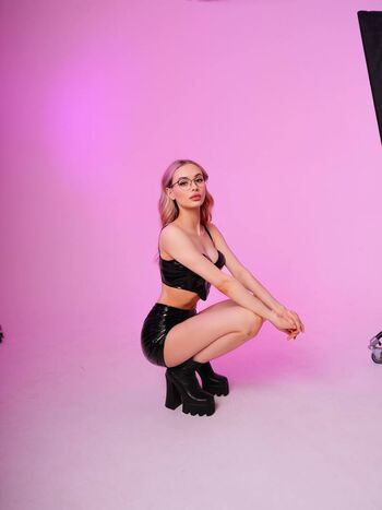Full leaked Gloriamatvien  page private onlyfans photo
