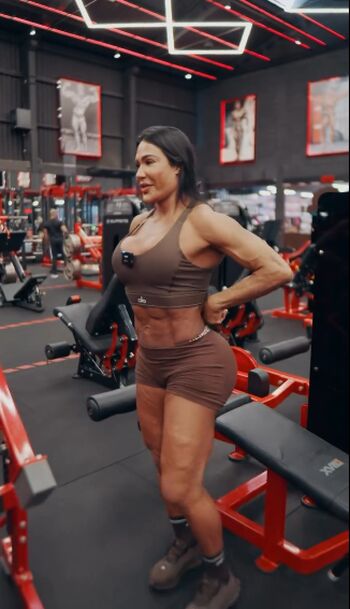Gracyanne Barbosa