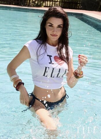 Full leaked Hande ercel private onlyfans photo