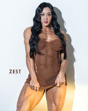 Hannah IFBB Pro