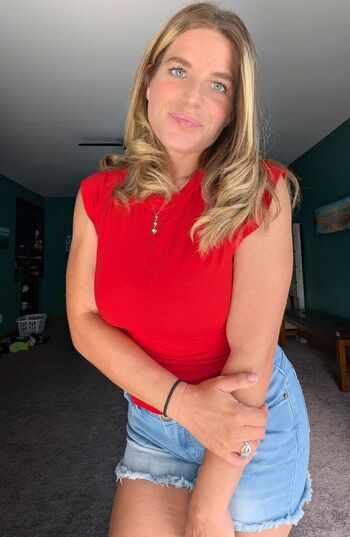Hellahotwife