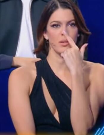 Full leaked Iris mittenaere private onlyfans photo