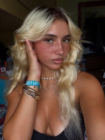 Full leaked Iris vallaranii private onlyfans photo