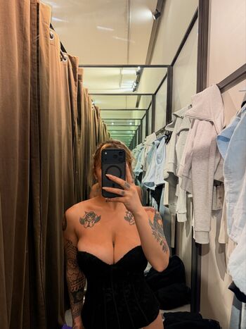 Full leaked La roli page private onlyfans photo