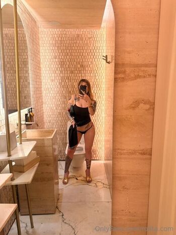 Full leaked La roli private onlyfans photo