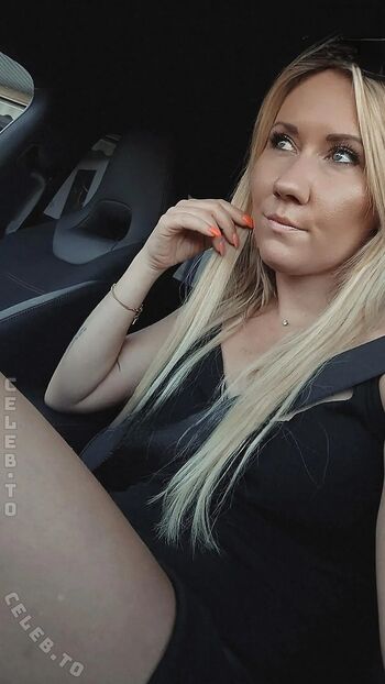 Full leaked Landmaedelsylvi private onlyfans photo