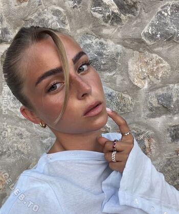 Full leaked Lea breuer private onlyfans photo