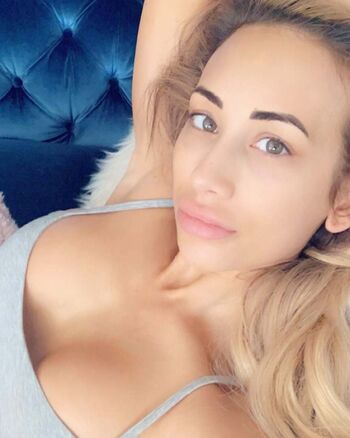 Full leaked Leahvandale private onlyfans photo