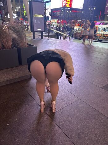 Full leaked Licibops private onlyfans photo