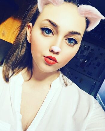 Full leaked Livvilov private onlyfans photo