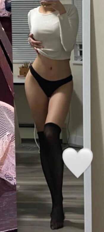 Full leaked Naomilau private onlyfans photo