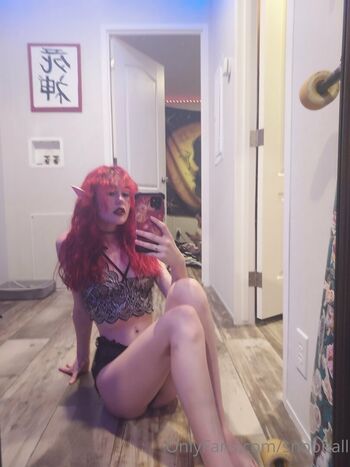 Full leaked Snooball private onlyfans photo