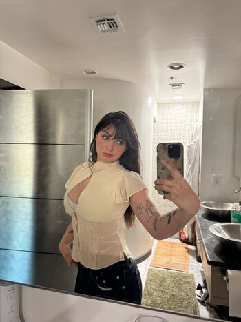 Full leaked Soph private onlyfans photo