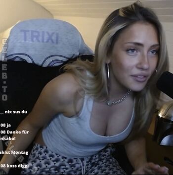 Full leaked Trixsieaus private onlyfans photo