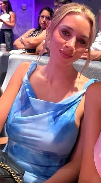 Full leaked Una healy private onlyfans photo