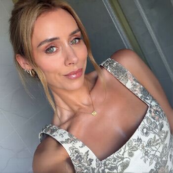 Full leaked Una healy private onlyfans photo