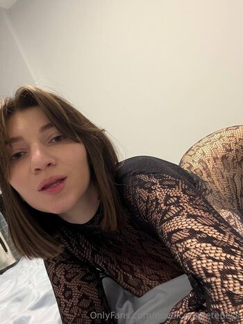 Full leaked Vikaa vika love private onlyfans photo