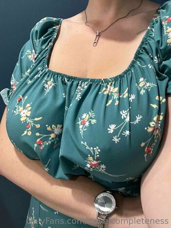 Full leaked Vikaa vika love private onlyfans photo