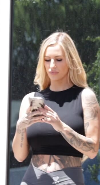 Full leaked Arual bloom/ private onlyfans photo
