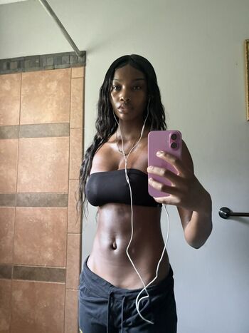 Full leaked Women with long torso private onlyfans photo