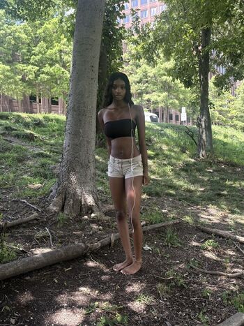 Full leaked Women with long torso private onlyfans photo