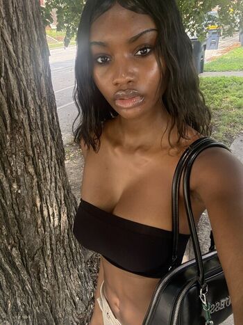 Full leaked Women with long torso private onlyfans photo