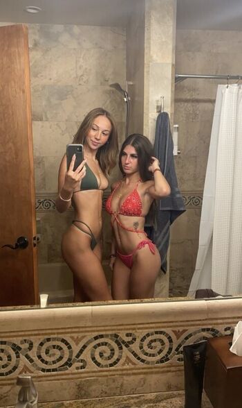 Full leaked Yaniekawalker private onlyfans photo