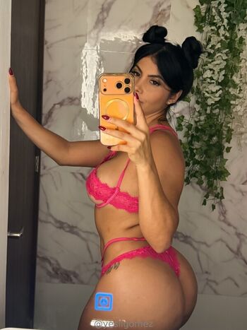 Yesli Gomez