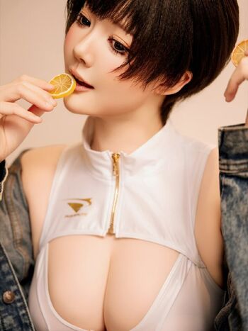 Ying Tze
